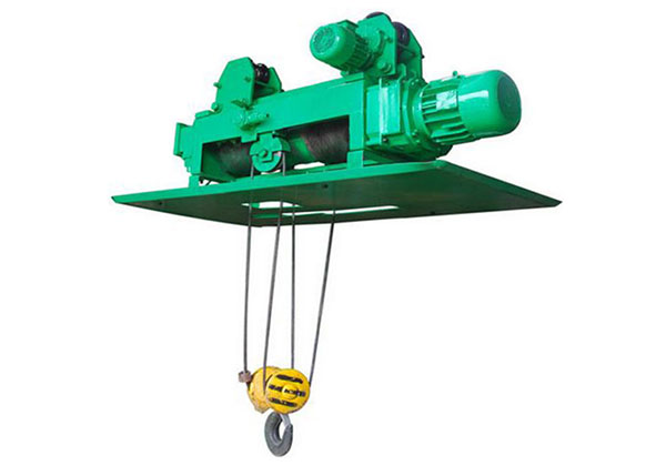 Metallurgical wire rope hoist