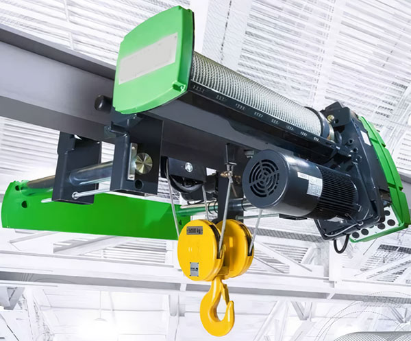 Explosion proof wire rope hoist