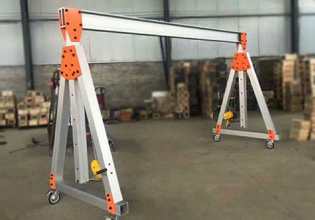 Aluminum gantry crane
