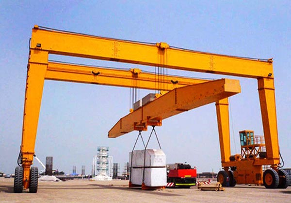 Rubber tyred gantry crane