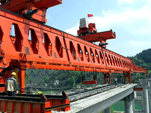 Launching Gantry Crane